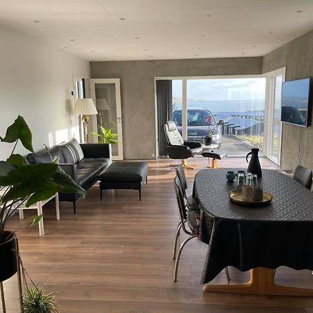 Modern Apartment With City & Oceanside View Τόρσχαβν Εξωτερικό φωτογραφία