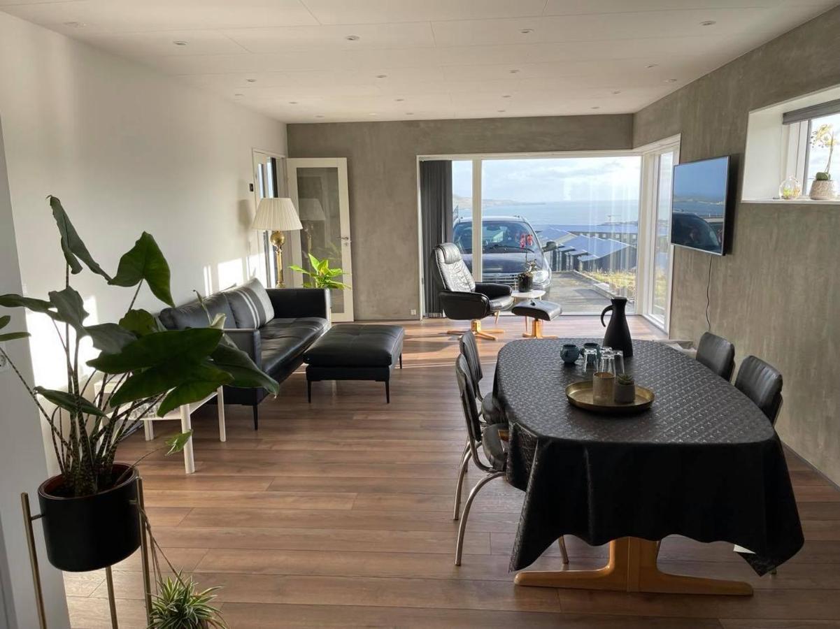 Modern Apartment With City & Oceanside View Τόρσχαβν Εξωτερικό φωτογραφία